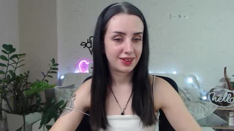 Snapshot of emilylayer chatting on February 24, 2025, 8:58 pm Emyli online show from February 24, 2025, 8:58 pm