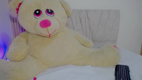 EMI online show from November 13, 2025, 2:05 pm