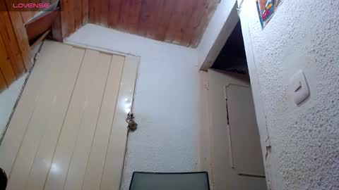 Snapshot of emilymonroe20 chatting on February 24, 2026, 4:05 pm Nickole online show from February 24, 2026, 4:05 pm