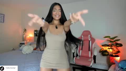 Snapshot of emilyn_keatting chatting on September 14, 2025, 2:44 am Em online show from September 14, 2025, 2:44 am
