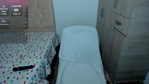 Emily online show from December 16, 2025, 11:37 am