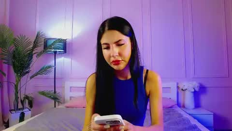 Snapshot of emilyramsey chatting on July 14, 2026, 7:35 am Emily online show from July 14, 2026, 7:35 am
