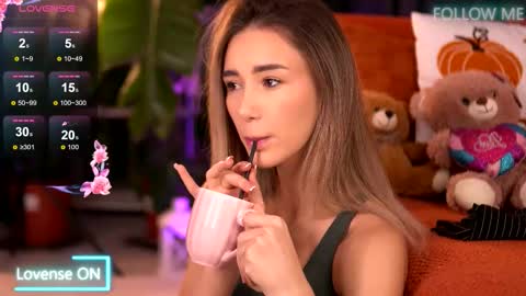 Emily online show from November 7, 2025, 4:23 am