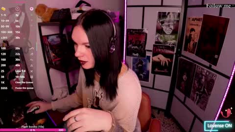 Julia Lamperouge online show from January 12, 2026, 7:35 am