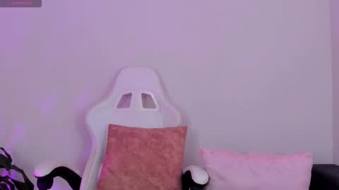 Emily  online show from October 27, 2025, 10:14 pm