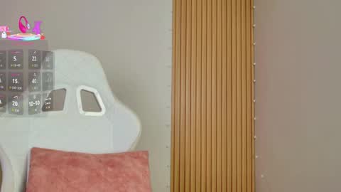 Emily  online show from November 12, 2025, 9:42 am