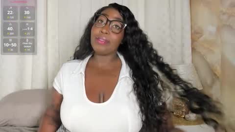 Snapshot of emilyrojas chatting on December 16, 2025, 12:32 pm emilyrojas online show from December 16, 2025, 12:32 pm