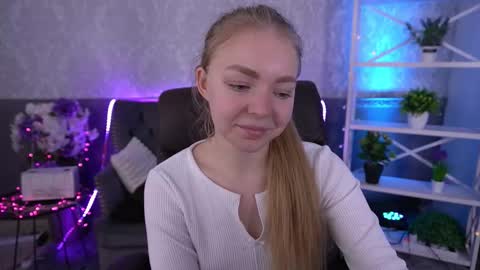  MY NAME IS Emily WELCOME EVERYONE I WILL BE HAPPY TO GIVE YOU WHAT YOU HAVE DREAMED OF FOR SO LONG online show from December 4, 2025, 2:04 pm