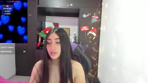 Snapshot of emilytafur chatting on December 18, 2024, 6:57 pm Emy online show from December 18, 2024, 6:57 pm