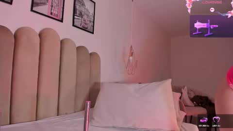 Snapshot of emilyvahos chatting on October 14, 2025, 12:50 pm EMILY online show from October 14, 2025, 12:50 pm