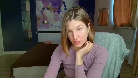 EmilyWalkers online show from December 15, 2024, 6:51 am
