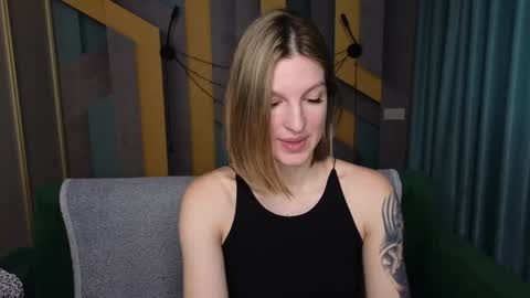 EmilyWalkers online show from December 27, 2024, 8:02 am