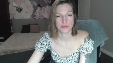 Snapshot of emilywalkers chatting on January 14, 2025, 7:48 am EmilyWalkers online show from January 14, 2025, 7:48 am