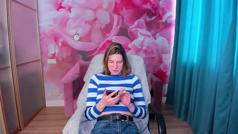 Snapshot of emilywalkers chatting on February 2, 2025, 7:30 am EmilyWalkers online show from February 2, 2025, 7:30 am