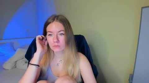 Snapshot of emilyy____ chatting on February 9, 2025, 7:27 am Emily online show from February 9, 2025, 7:27 am