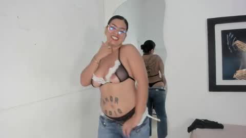 Snapshot of emilyy_cooperr chatting on October 4, 2025, 1:31 pm emilyy_cooperr online show from October 4, 2025, 1:31 pm