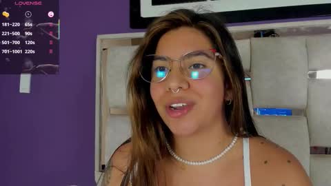 emilyy_cooperr online show from March 20, 2026, 12:21 pm