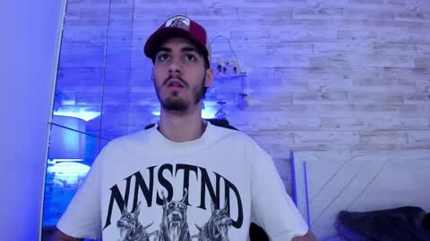 Snapshot of emir_ozan chatting on January 7, 2026, 11:34 am emir_ozan online show from January 7, 2026, 11:34 am