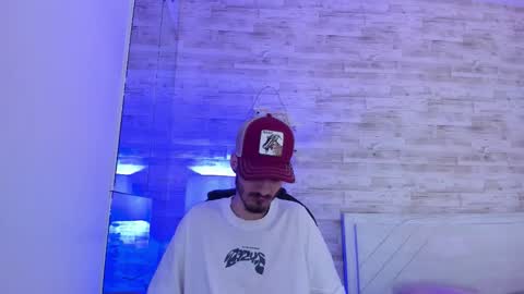 Snapshot of emir_ozan chatting on January 10, 2026, 11:34 am emir_ozan online show from January 10, 2026, 11:34 am