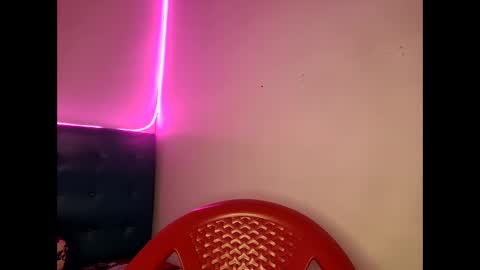 Snapshot of emiril chatting on February 1, 2026, 5:11 pm L i a time online 7am - 1pm Gtm-5 online show from February 1, 2026, 5:11 pm