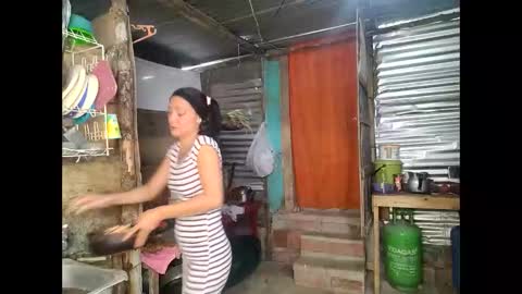 Snapshot of emiril chatting on February 18, 2026, 2:46 pm L i a time online 7am - 1pm Gtm-5 online show from February 18, 2026, 2:46 pm