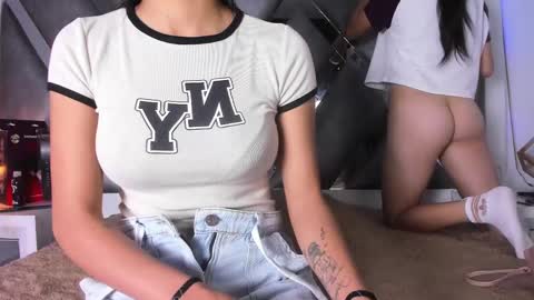 Snapshot of emma__js_ chatting on March 5, 2025, 12:33 pm emma__js_ online show from March 5, 2025, 12:33 pm