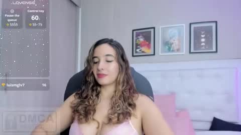 Snapshot of emma__smith01 chatting on March 25, 2026, 11:27 am Emma online show from March 25, 2026, 11:27 am