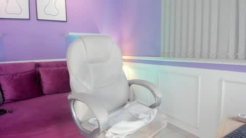 Snapshot of emma__walkerr_ chatting on January 27, 2025, 10:16 pm emma__walkerr_ online show from January 27, 2025, 10:16 pm