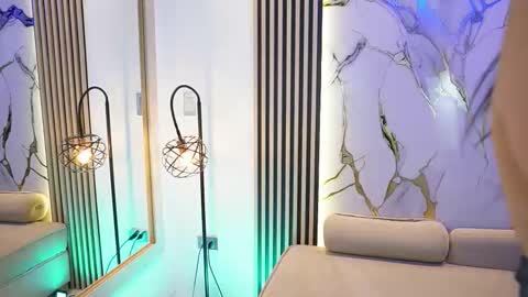 Snapshot of emma__walkerr_ chatting on February 6, 2026, 7:17 pm emma__walkerr_ online show from February 6, 2026, 7:17 pm