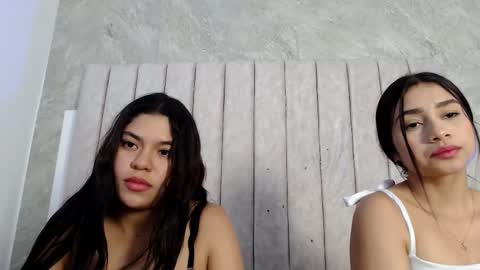 emma_and_aysha online show from February 20, 2025, 5:29 pm