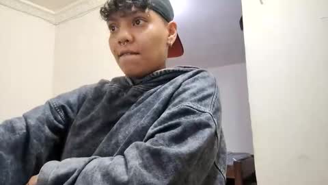 Snapshot of emma_and_thom chatting on March 8, 2026, 9:51 pm emma_and_thom online show from March 8, 2026, 9:51 pm