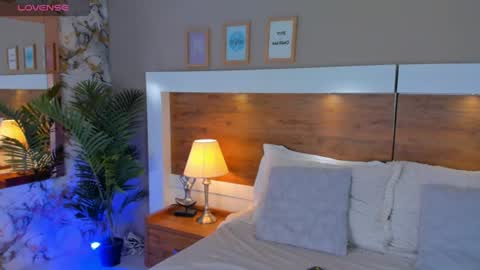 Snapshot of emma_bakker_ chatting on July 6, 2026, 7:38 am Emma online show from July 6, 2026, 7:38 am