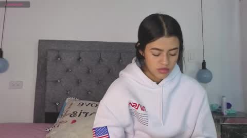 Snapshot of emma_blake__ chatting on September 15, 2025, 3:39 am Emma online show from September 15, 2025, 3:39 am