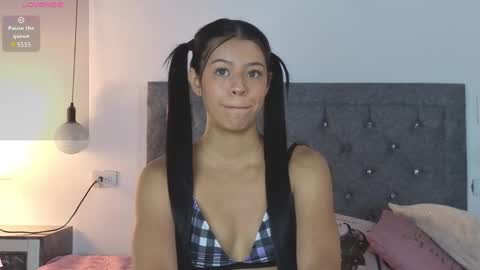 Snapshot of emma_blake__ chatting on September 17, 2025, 4:03 am Emma online show from September 17, 2025, 4:03 am