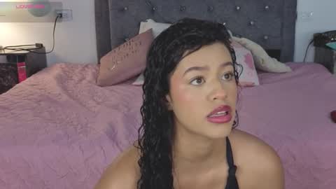 Snapshot of emma_blake__ chatting on November 26, 2025, 5:41 am Emma online show from November 26, 2025, 5:41 am