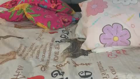 Snapshot of emma_blake__ chatting on December 2, 2025, 5:35 am Emma online show from December 2, 2025, 5:35 am