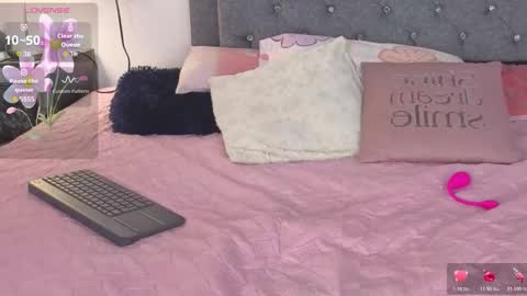 Snapshot of emma_blake__ chatting on January 16, 2026, 12:09 pm Emma online show from January 16, 2026, 12:09 pm