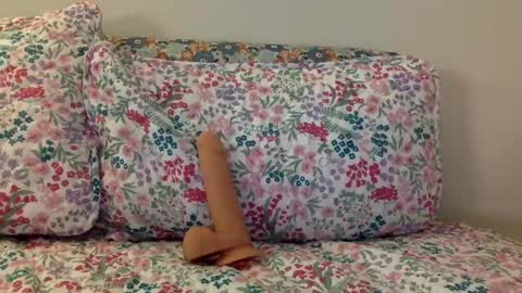 Snapshot of emma_bloom24 chatting on March 7, 2025, 3:19 am Emma online show from March 7, 2025, 3:19 am