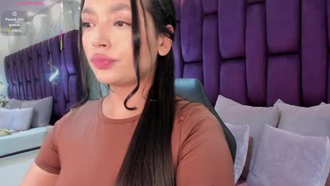 Snapshot of emma_carterr1 chatting on April 5, 2026, 7:11 pm pau online show from April 5, 2026, 7:11 pm