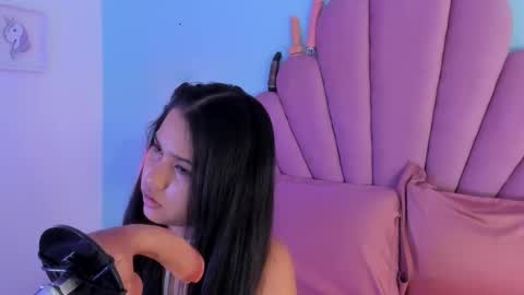 Snapshot of emma_clarke_ chatting on October 13, 2025, 3:39 am emma online show from October 13, 2025, 3:39 am