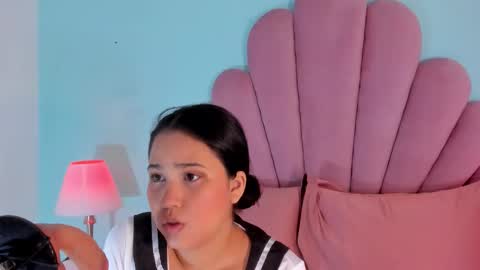 Snapshot of emma_clarke_ chatting on October 30, 2025, 4:03 am emma online show from October 30, 2025, 4:03 am