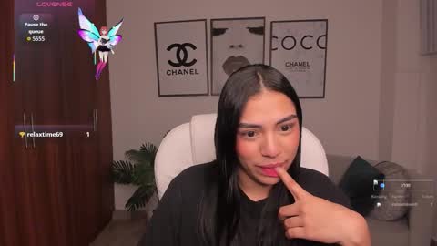 Snapshot of emma_connor1 chatting on November 15, 2025, 7:38 am Emma online show from November 15, 2025, 7:38 am