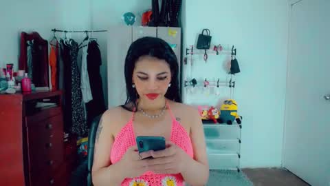 Snapshot of emma_diva chatting on October 17, 2025, 10:12 pm emma online show from October 17, 2025, 10:12 pm