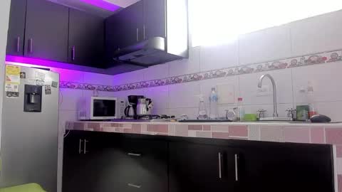 Emma online show from October 3, 2025, 2:03 pm