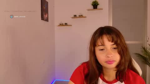 Snapshot of emma_hg1 chatting on September 26, 2025, 2:32 pm the girl of your dreams online show from September 26, 2025, 2:32 pm