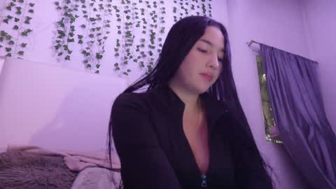 Snapshot of emma_johnson_ chatting on November 3, 2025, 1:51 am emma_johnson_ online show from November 3, 2025, 1:51 am