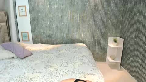 emma_johnsson1 online show from December 15, 2025, 5:44 am