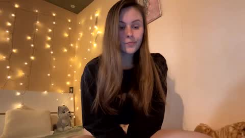 emma_just online show from February 20, 2025, 1:51 pm