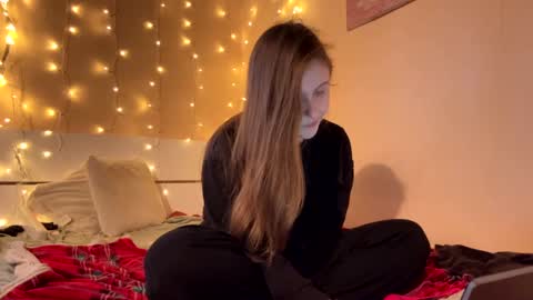 emma_just online show from February 28, 2025, 8:42 am