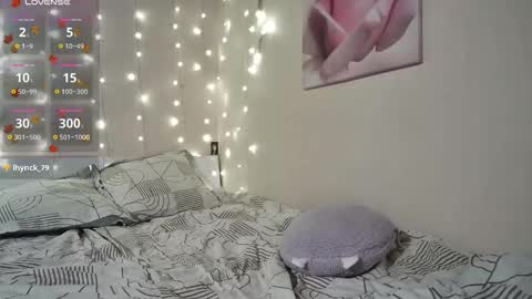 emma_just online show from November 26, 2025, 8:15 am